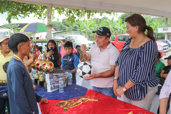 Final de fútbol entre las escuelas recreativas de la Prefectura se desarrolló en Guapara